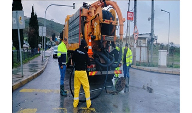 İzmir’de yağış alarmı sürüyor