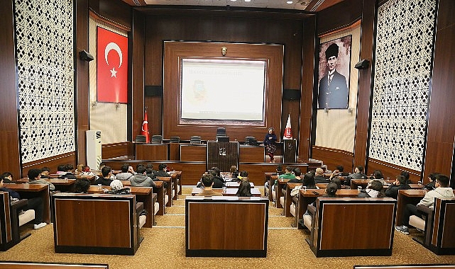 Keçiören Belediyesi Stajyerleri Hayata Hazırlıyor